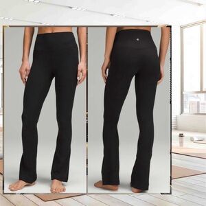 Lululemon Align Ribbed Mini-Flared Pant Extra Short
Black size 6 NWT